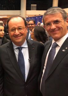 François Hollande junto a Zbar.