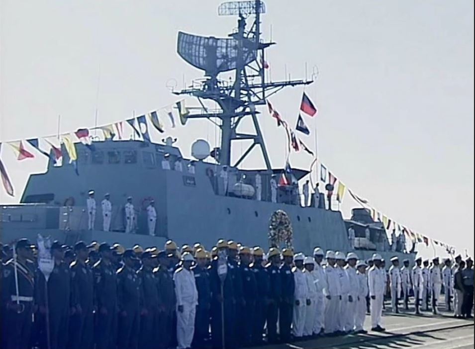 buque de guerra iraní