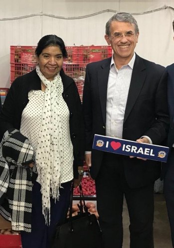 Barrientos y Zbar de visita en una ONG israelí
