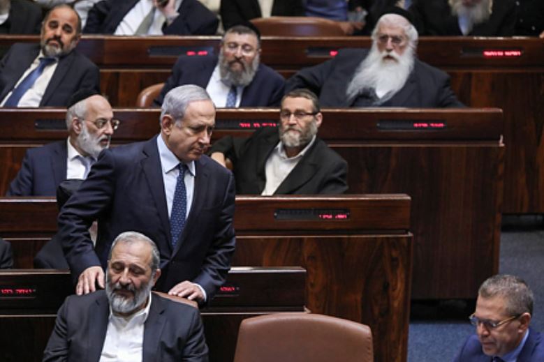 Netanyahu y legisladores ortodoxos