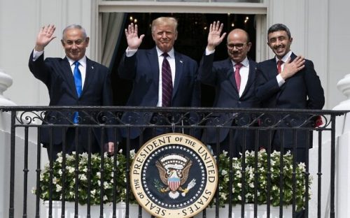 Donald Trump, Benjamin Netanyahu, Khalid bin Ahmed Al Khalifa, Abdullah bin Zayed al-Nahyan