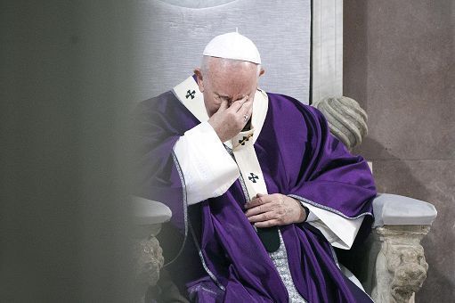 Mottarone/Papa Francesco prega per il piccolo Eitan