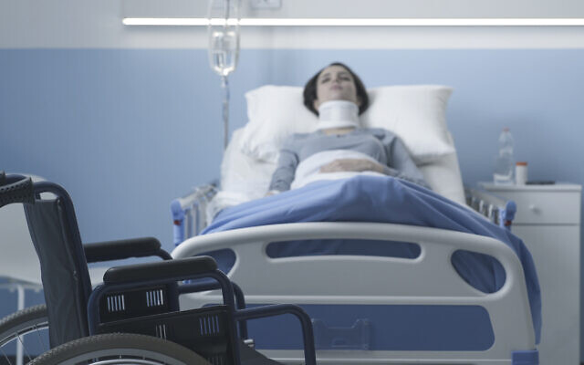 Young woman hospitalized after a serious accident