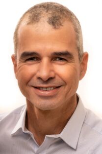 1. Prof Shai Efrati