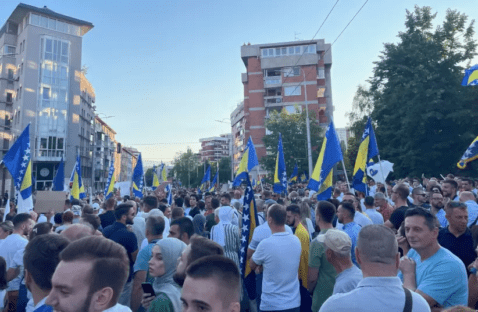 Bosnia protesta