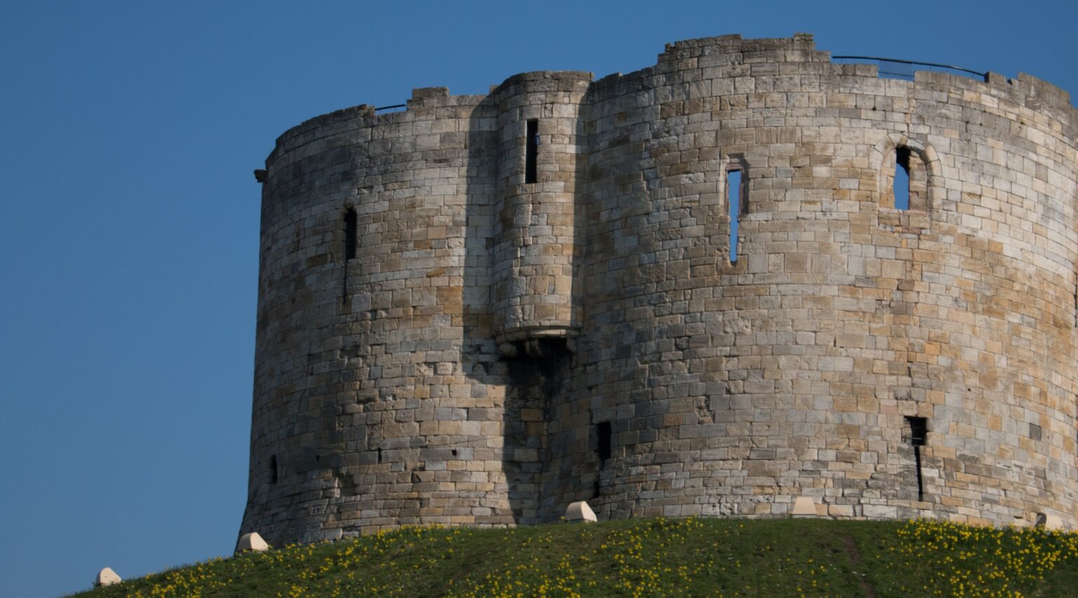 8-23-23-Cliffords-Tower-1536×853