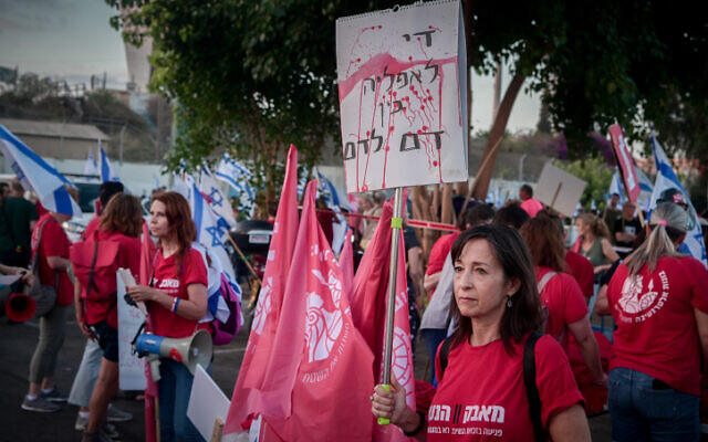 F230824AVS52-640×400