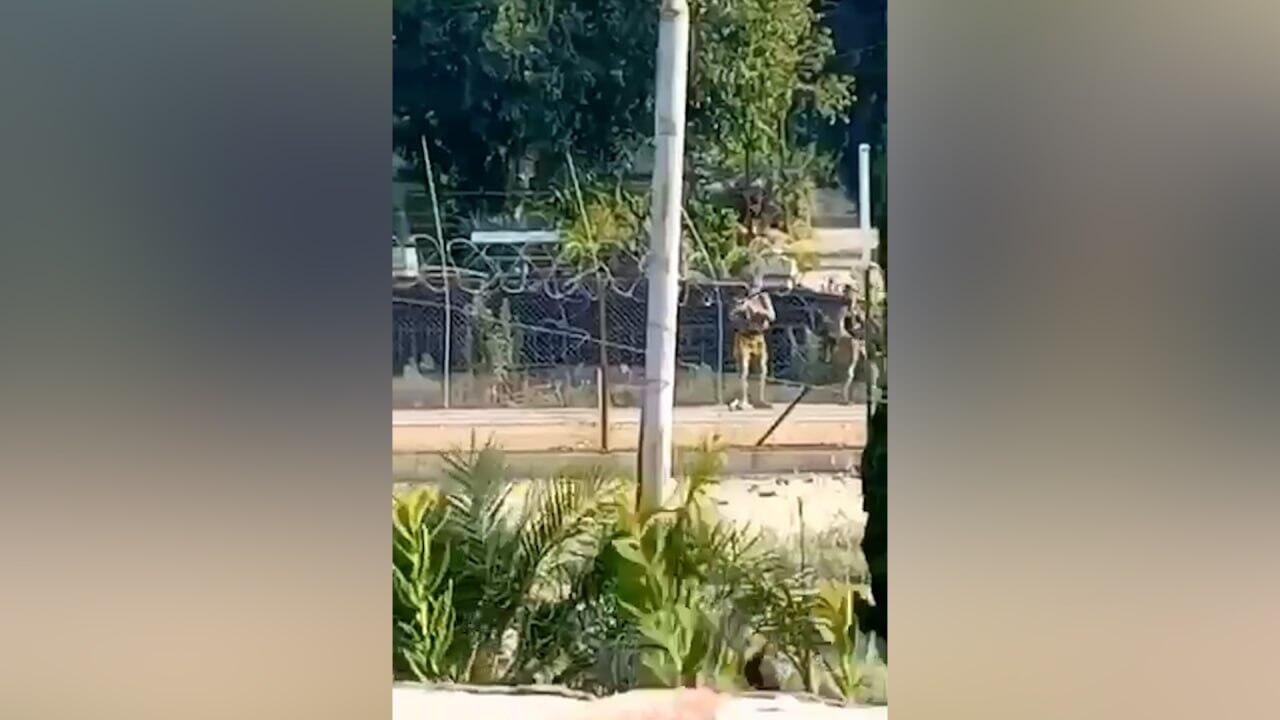 F35EsPpWUAAbrix