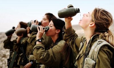 mujeres soldados