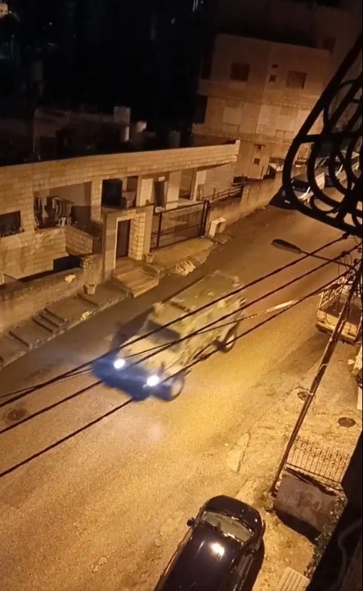 captura de pantalla de un vehículo de las IDF en la Universidad