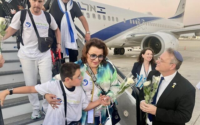 Yaakov-Hagoel-meeting-Olim1-640×400