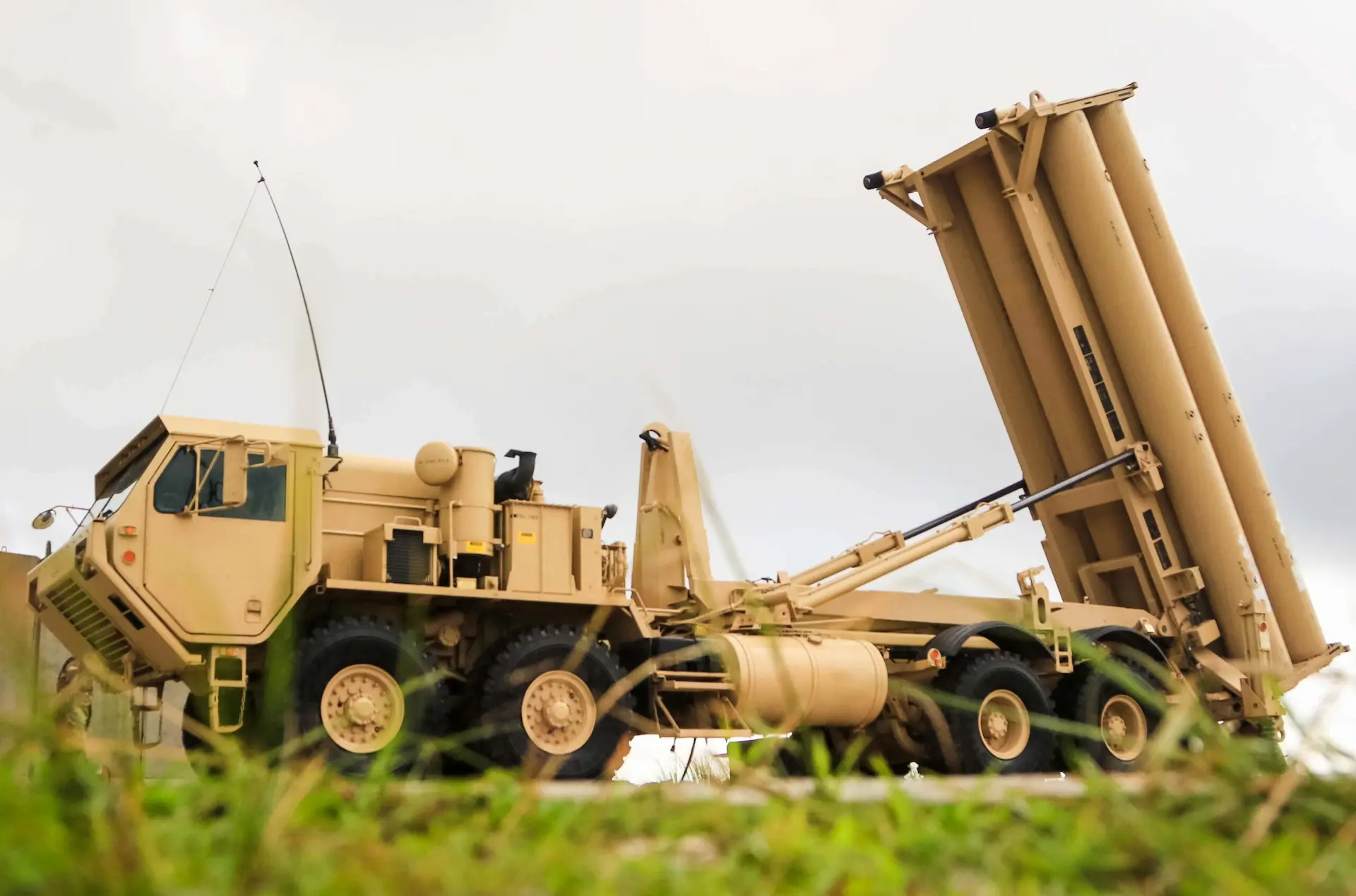2017-11-01T165055Z_1899119247_RC1F3FF590F0_RTRMADP_3_USA-MILITARY-scaled