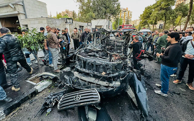 Auto destruido bombardeo Israel Siria