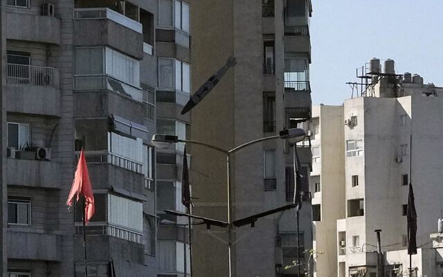 AP24320320152037-640×400