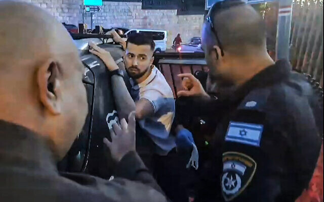 Gendarme francés detenido