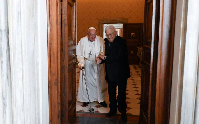 AFP__20241212__36Q94TK__v1__HighRes__VaticanReligionPopePalestinian-640×400