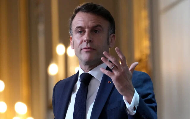 AFP__20250106__36T49WK__v1__HighRes__FranceGovernmentDiplomacy-e1736165208761-640×400 (1)