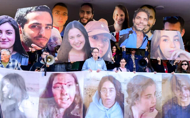 Familiares rehenes