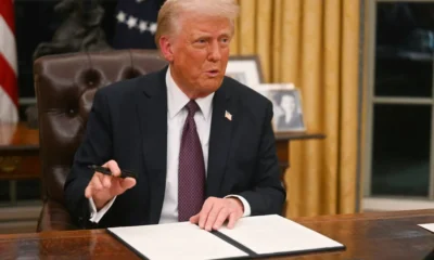 Trump firma decretos