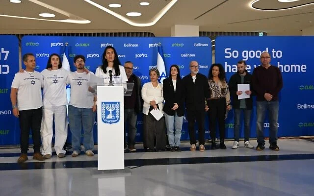 Familiares rehenes liberados