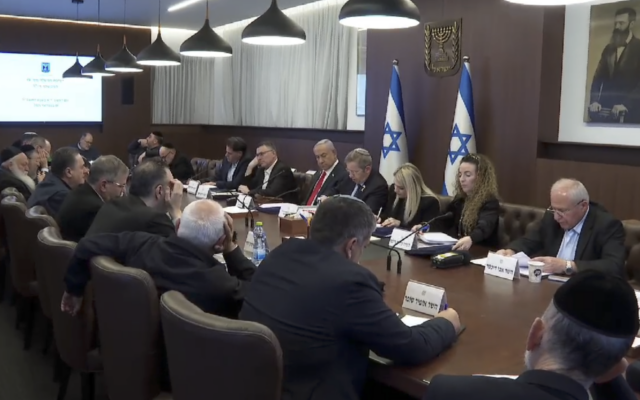 Gabinete 2-25