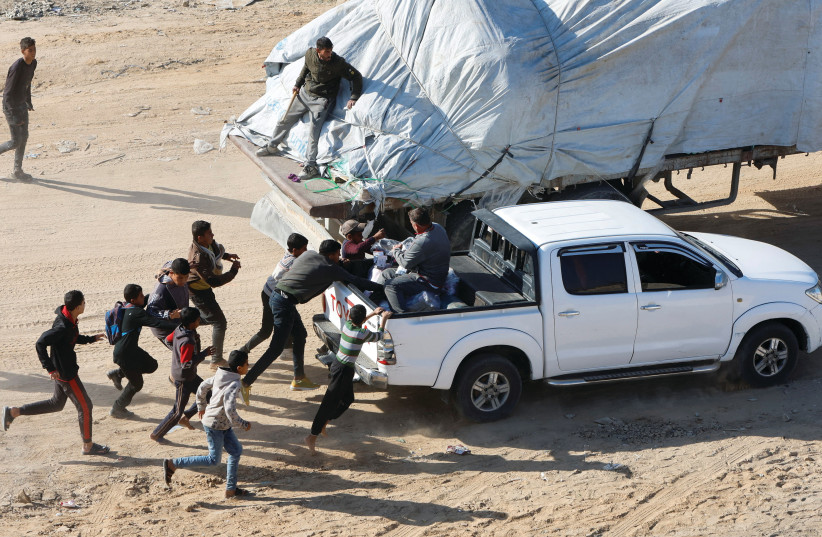 Terroristas saquean ayuda humanitaria