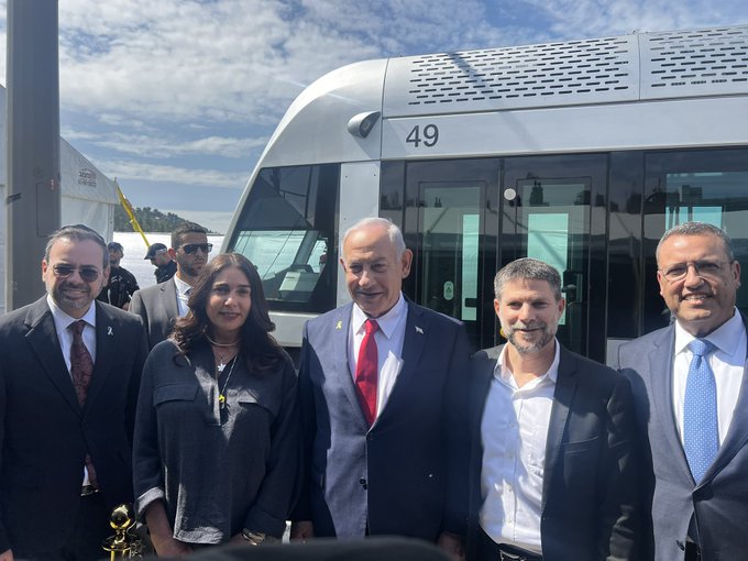 Netanyahu Smotrich Regev Leon tren ligero