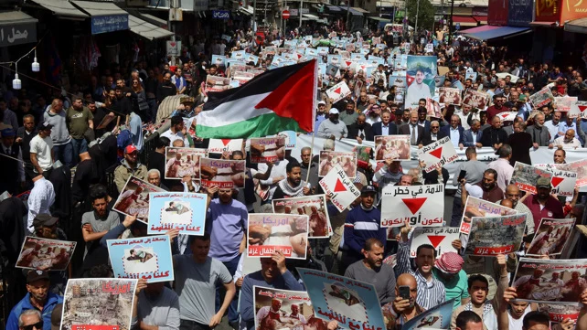 2025-03-28t124745z_1046584742_rc2cmdah7n2k_rtrmadp_3_israel-palestinians-jordan-protests
