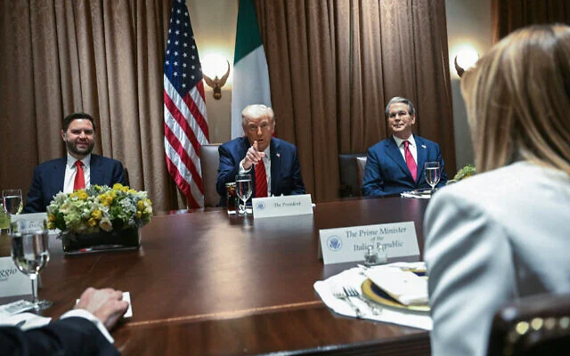 AFP__20250417__42NZ4Q3__v1__HighRes__UsPresidentDonaldTrumpMeetsItalianPrimeMinister-e1744913471858-640×400