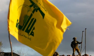 Bandera Hezbollah soldado