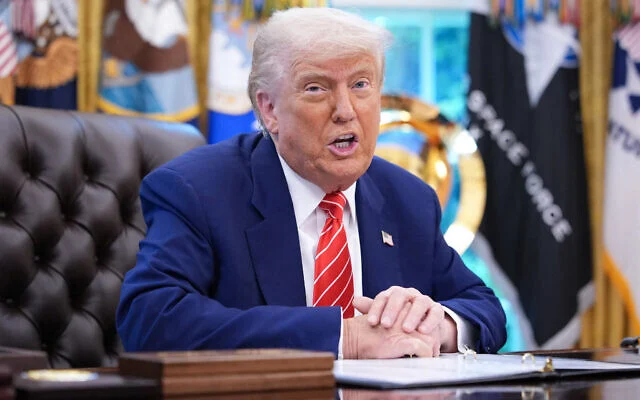AFP__20250530__2217849585__v2__HighRes__PresidentTrumpHoldsPressConferenceWithElonMu-e1748629507594-640×400 (1)