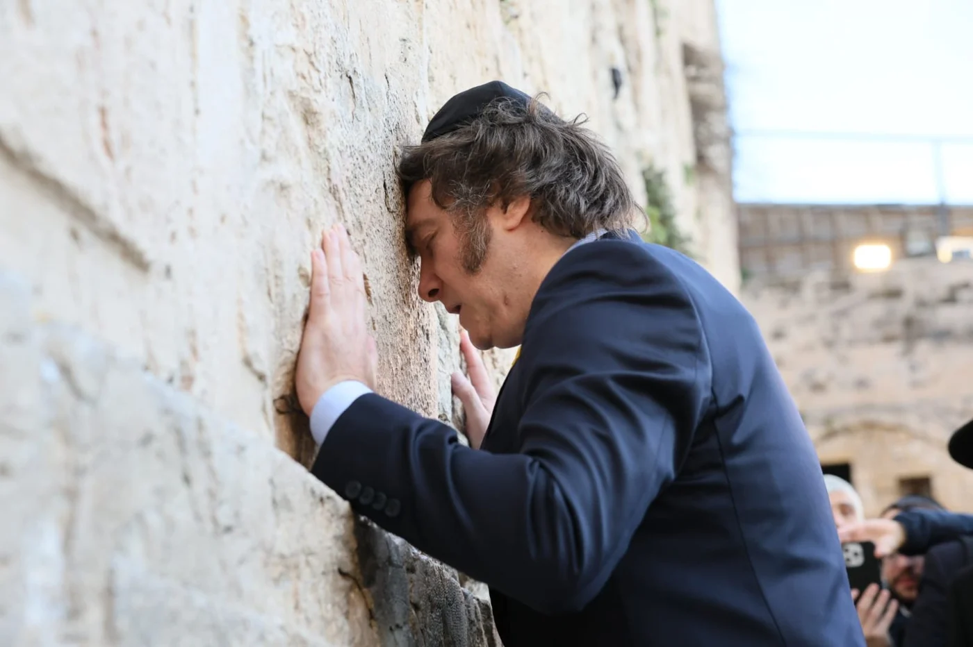 Milei Kotel