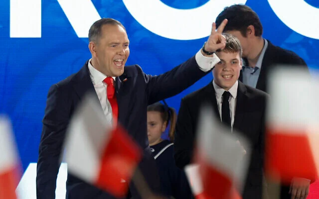 AFP__20250601__48UL4X7__v1__HighRes__PolandPoliticsVote-640×400