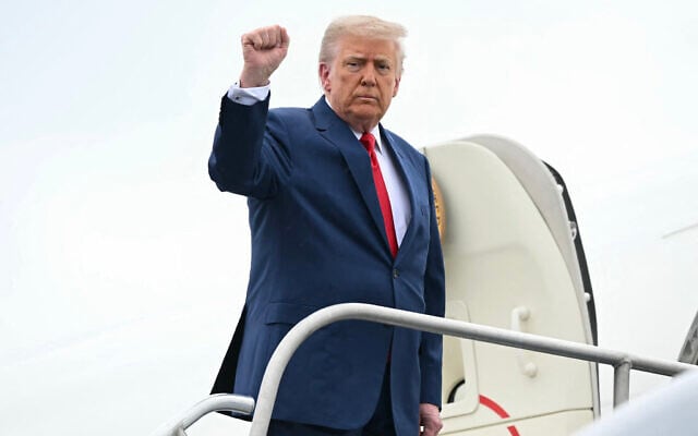 AFP__20250608__49ME7GJ__v1__HighRes__UsPoliticsTrump-e1749444561287-640×400