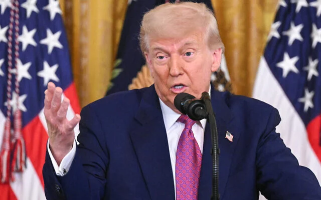 AFP__20250612__624W76G__v1__HighRes__UsPoliticsTrump-e1749746555263-640×400