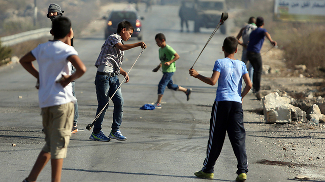 Una gran parte de los jóvenes de Cisjordania se opone a los ataques con cuchillo