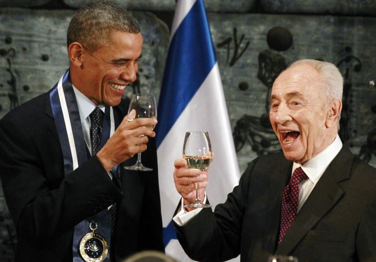 Peres criticó a los israelíes que cuestionan a Obama: “No nos dañaría decir gracias”